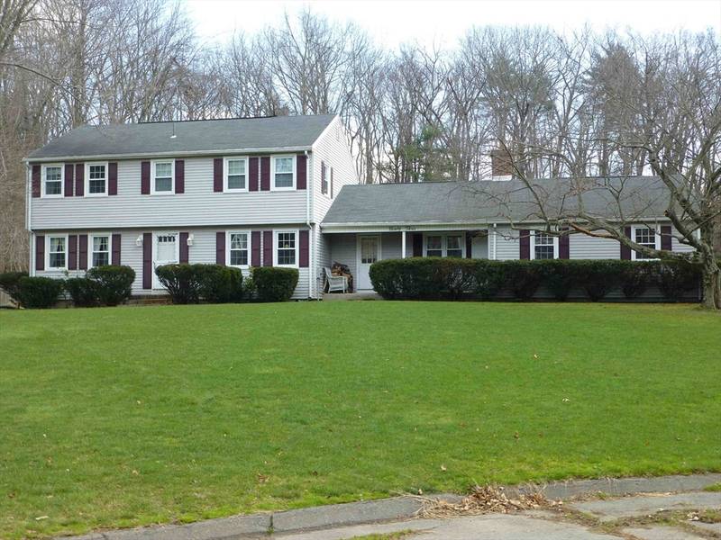 93 Nonotuck Rd, West Springfield, MA 01089