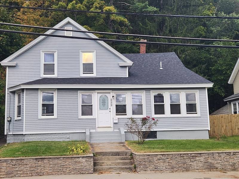 259 S Main St, Athol, MA 01331