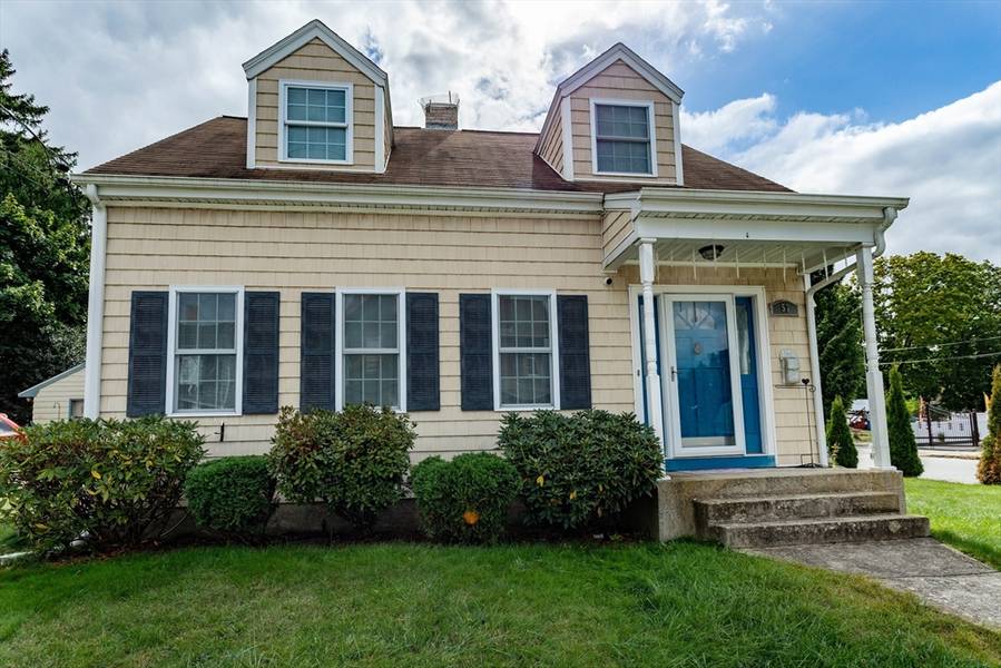 57 Stanley St, Fall River, MA 02720