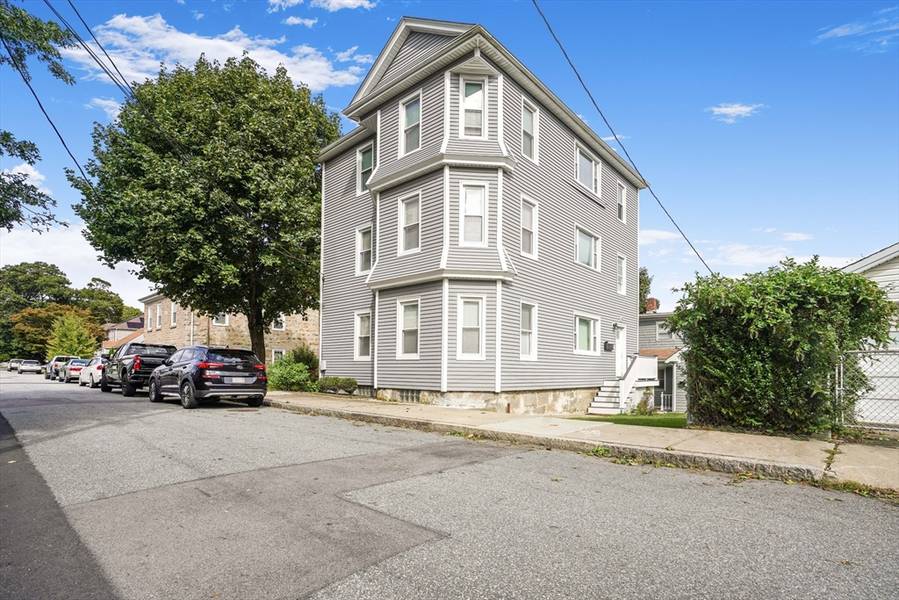 27-29 Blaine St, Fall River, MA 02723