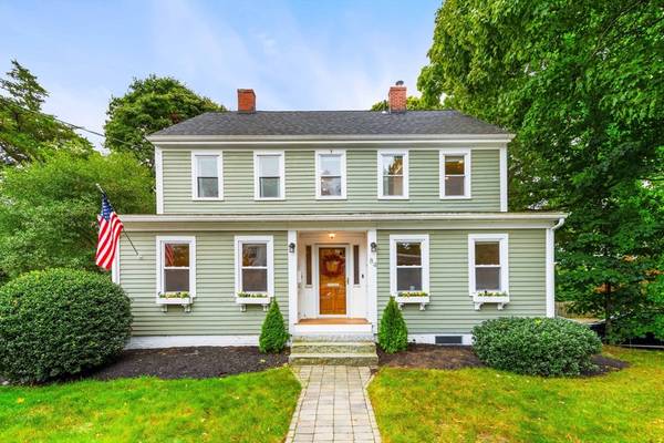 84 Woburn St, Reading, MA 01867