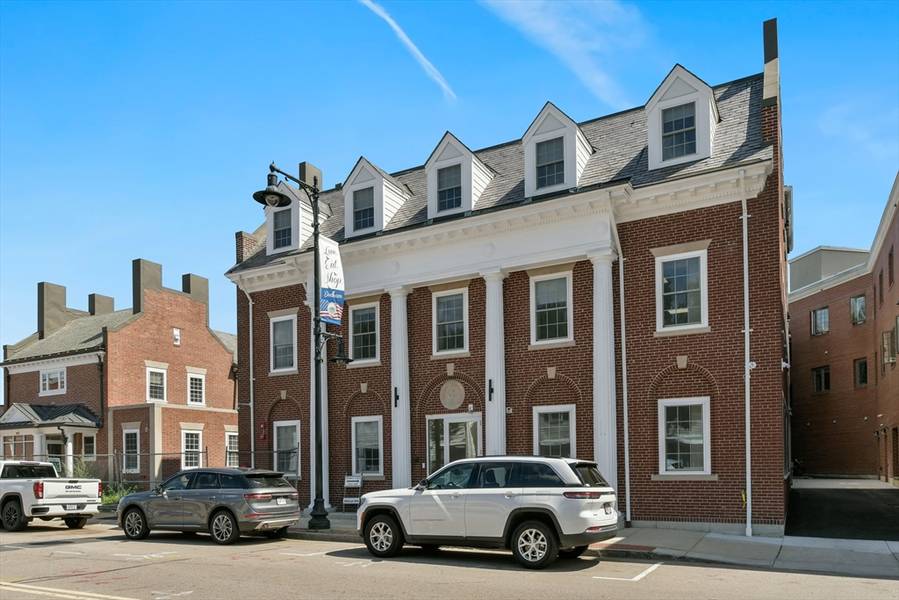 410 Washington St #104, Dedham, MA 02026