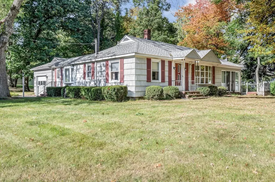 29 Salisbury St, Dracut, MA 01826