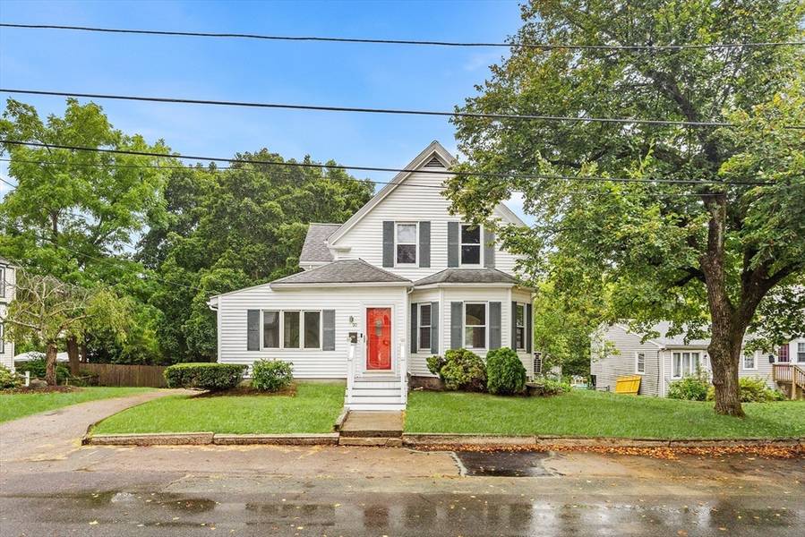 30 Emery St, Holbrook, MA 02343