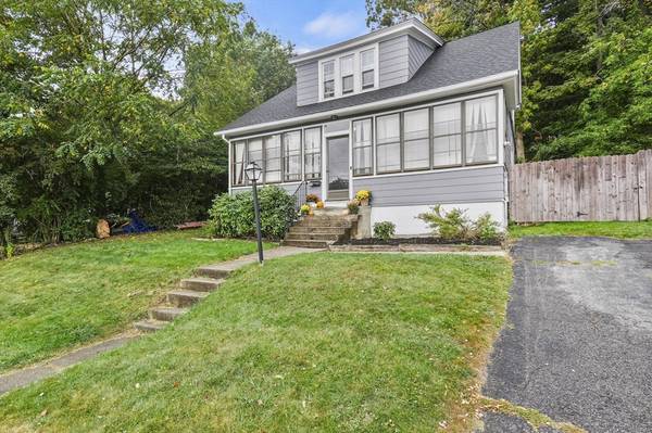 19 Doris Street, Worcester, MA 01606