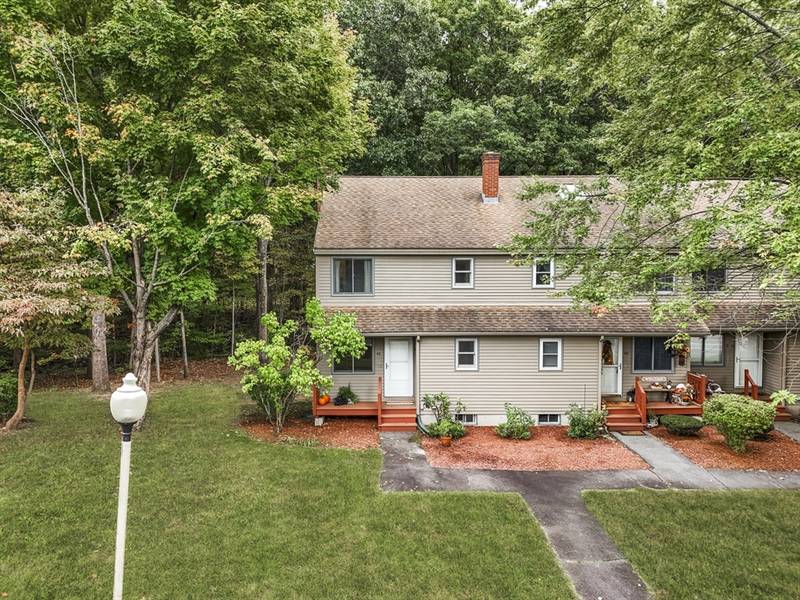 46 Macintosh Lane #46, Leominster, MA 01453