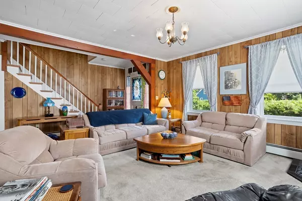 Chelmsford, MA 01863,79 Middlesex St