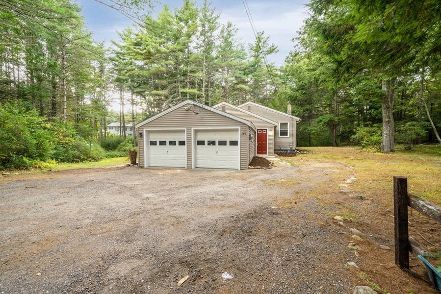 386 Otter River Rd, Templeton, MA 01468