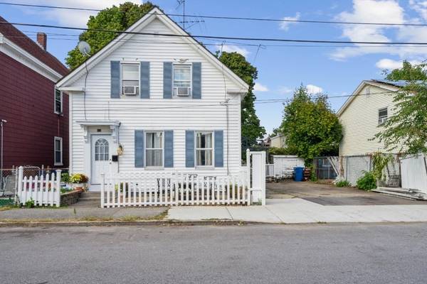 113 Foster St, Lawrence, MA 01841