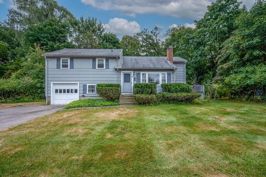 43 Cold Spring Rd, Holliston, MA 01746