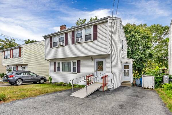 42 Blossom St, Waltham, MA 02451