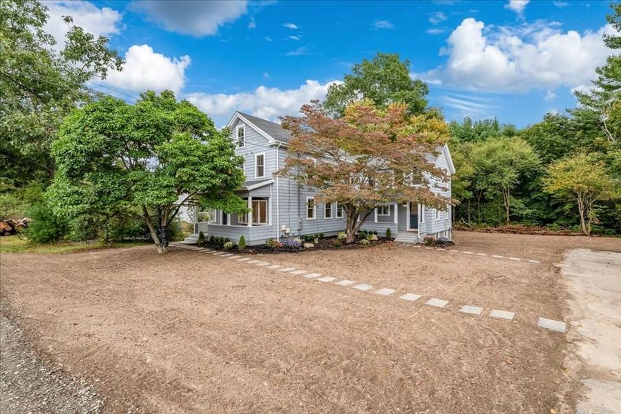 205 Bedford St, Middleboro, MA 02346