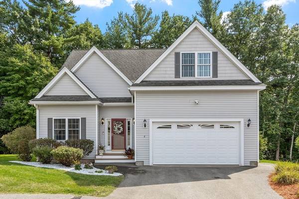 8 Thoreau Ln, Tyngsborough, MA 01879