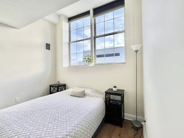 Lowell, MA 01852,200 Market #3410