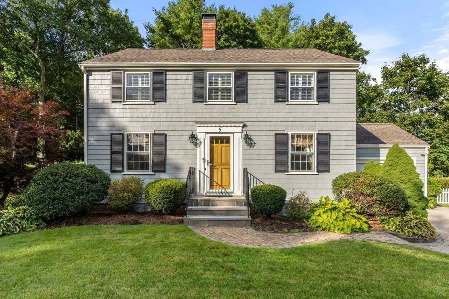 5 Ivy Road, Wellesley, MA 02481