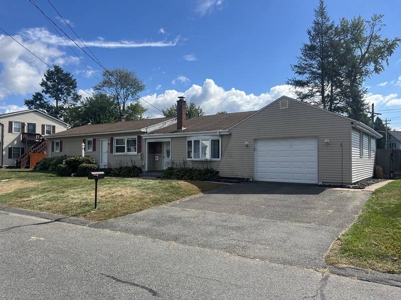 31 Roy St, Chicopee, MA 01013