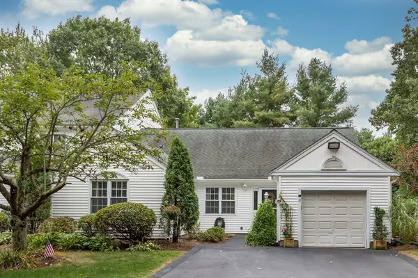 17 Robin Ln #17, Rockland, MA 02370