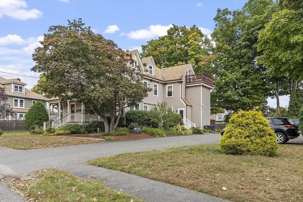 Danvers, MA 01923,6 Oak St #3