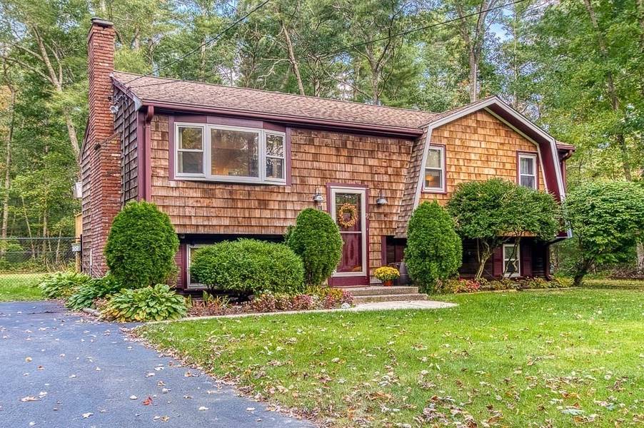 76 South Meadow, Carver, MA 02330