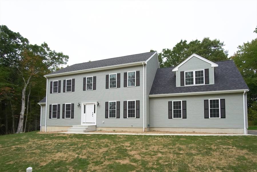 1892 West St, Wrentham, RI 02903