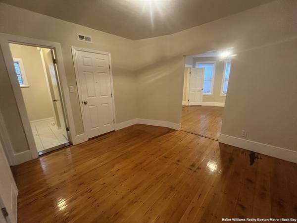 31 Rawson #2, Boston, MA 02125