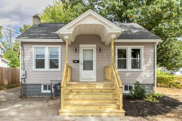 1424 Bay St, Springfield, MA 01109