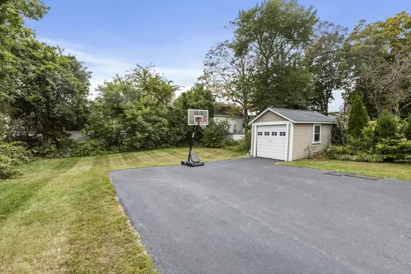 Taunton, MA 02780,26 Maple St