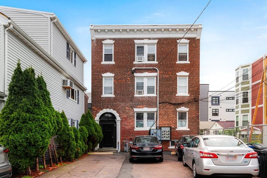 6 Bedford St #1R, Somerville, MA 02143