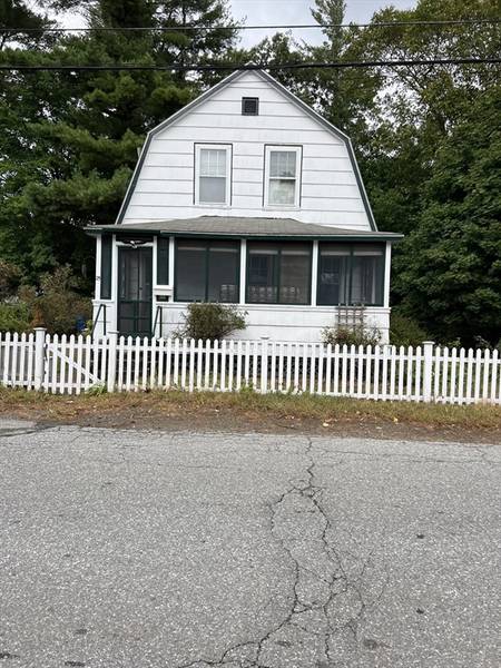 25 Vernon St, Tewksbury, MA 01876