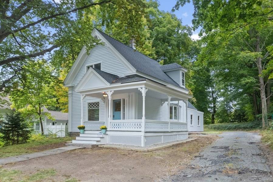 62 Norfolk St, Holliston, MA 01746