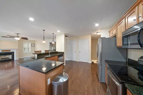 Abington, MA 02351,907 Hampton Way #907