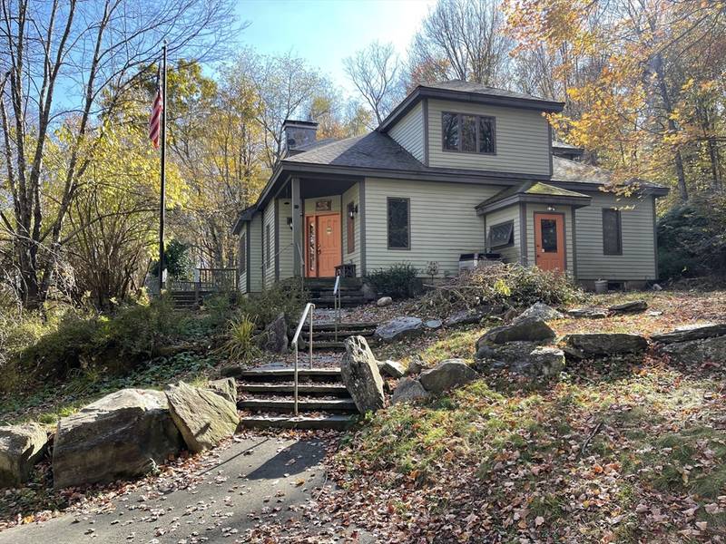 79 River Road, Worthington, MA 01098