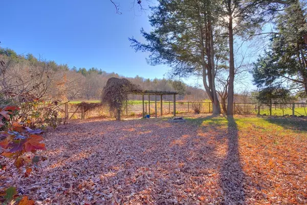 Deerfield, MA 01342,406 Greenfield Road