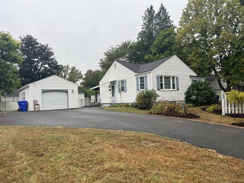 65 Cherokee Drive, Springfield, MA 01109