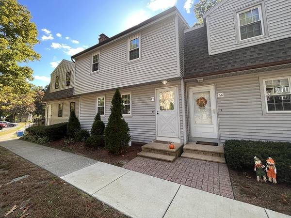 47 Tiffany Cir #47, Millbury, MA 01527