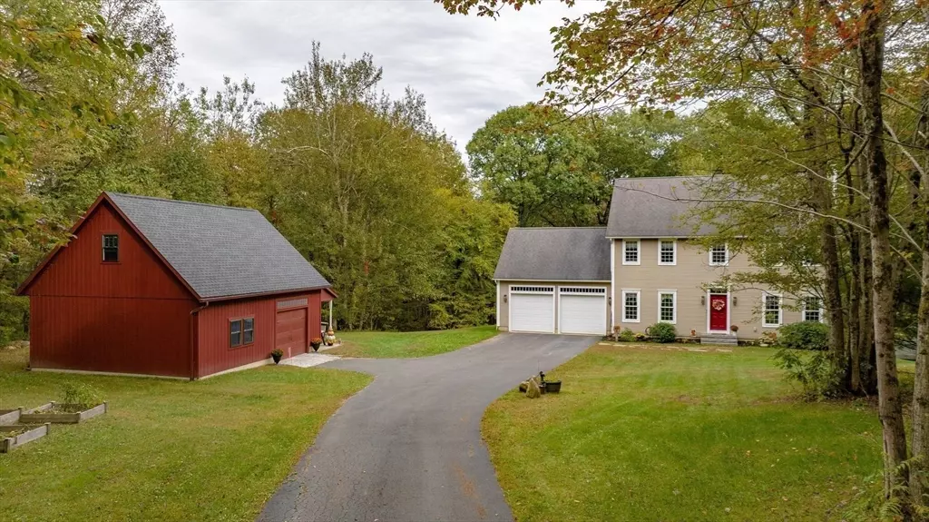 Granville, MA 01034,308 Crest Ln