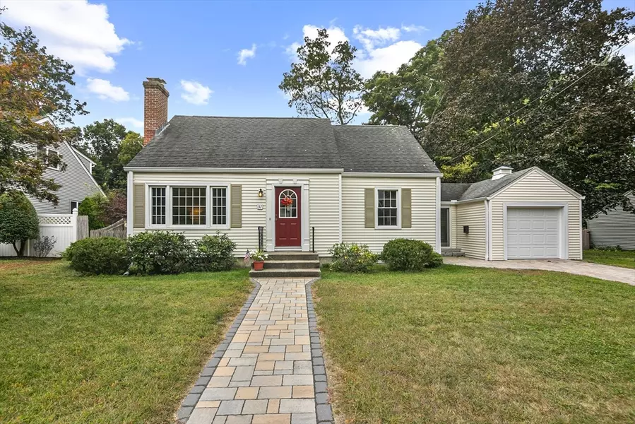 37 Nevins Avenue, Longmeadow, MA 01106