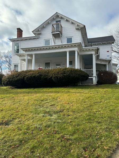 78 Everett St, Southbridge, MA 01550