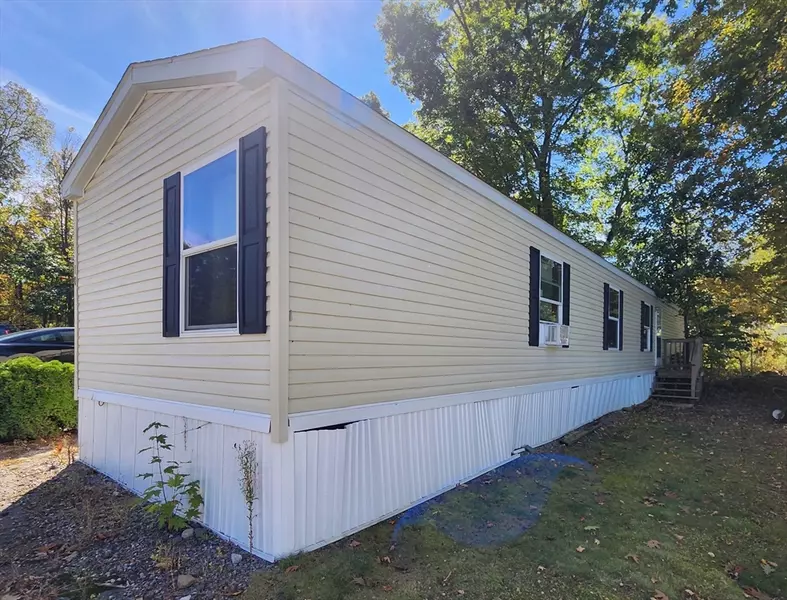 1790 Mass Ave #10, Lunenburg, MA 01462