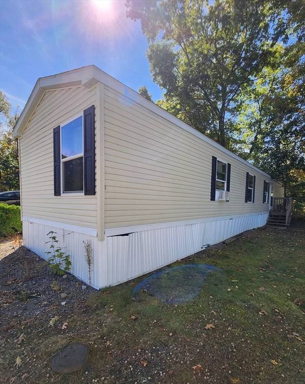 1790 Mass Ave #10, Lunenburg, MA 01462