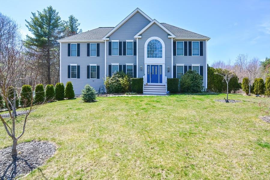 37 Vincent Rd, Mendon, MA 01756