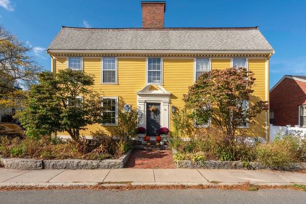 90 Middle St #L, Gloucester, MA 01930