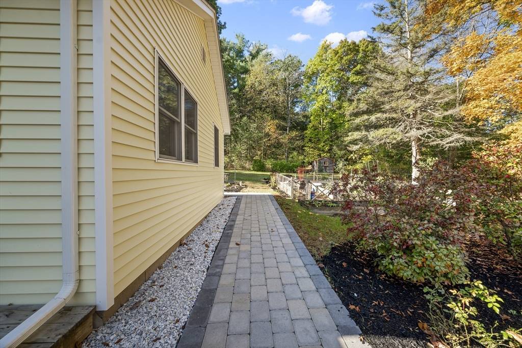 Lancaster, MA 01523,33 Mill St Ext