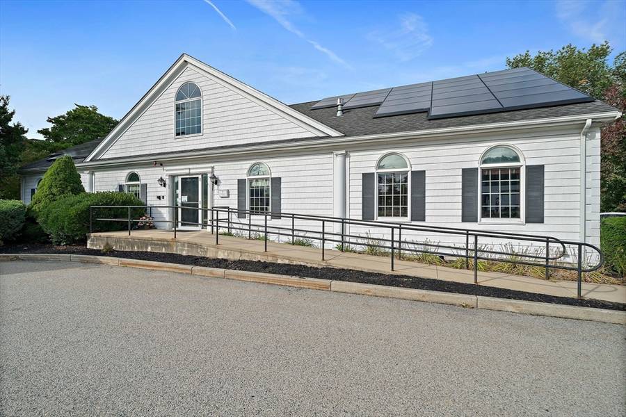 988 Plain St, Marshfield, MA 02050