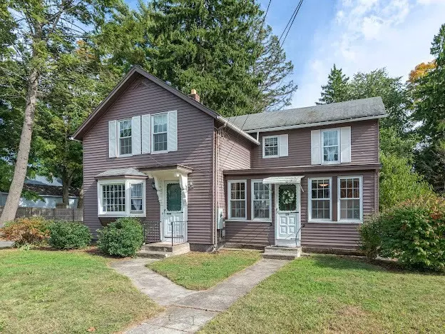 39 Knox, Palmer, MA 01069