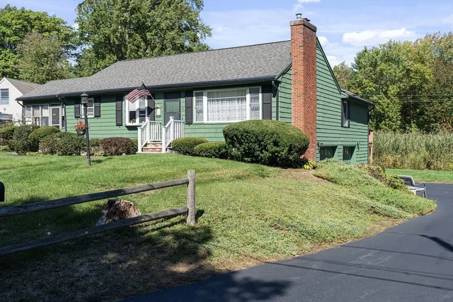 16 Aberdeen Rd, Chelmsford, MA 01863