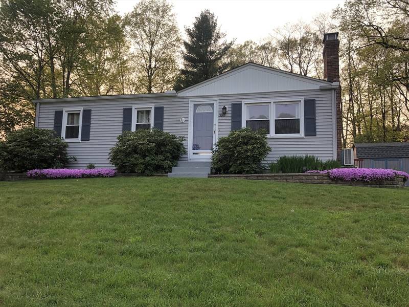 308 Brookside Circle, Northampton, MA 01062