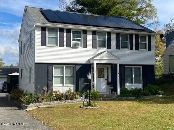 215 E Housatonic St, Dalton, MA 01226