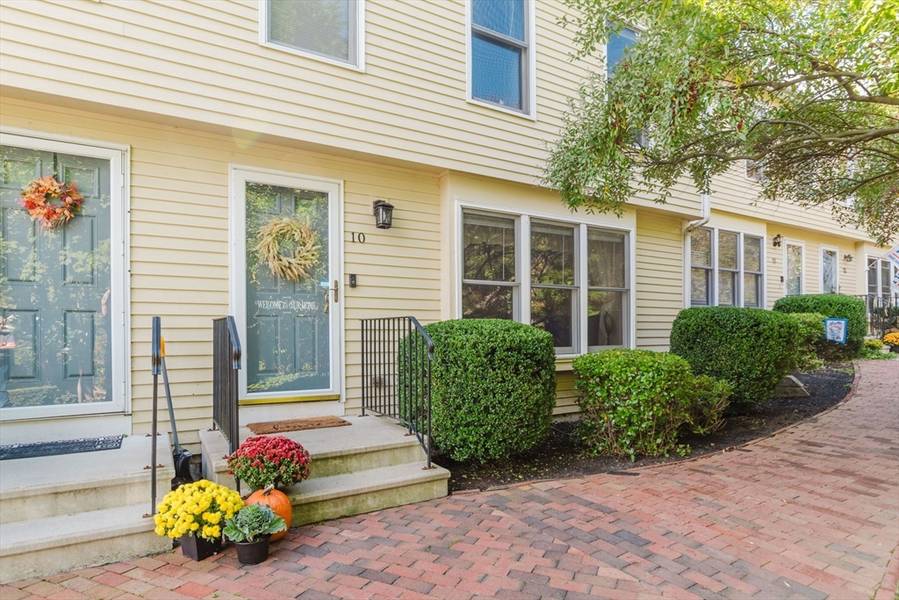 25 Second Ave #10, North Attleboro, MA 02760