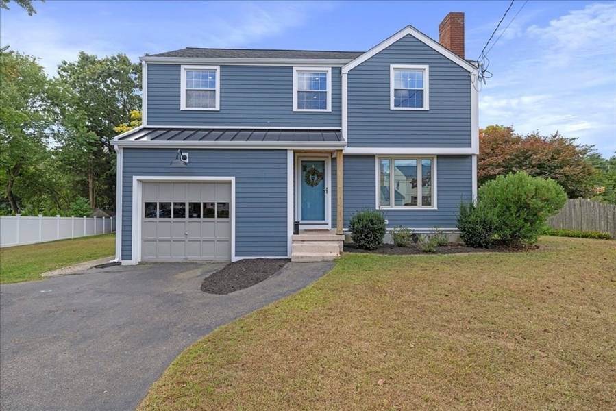 3 Robinhood Rd, Natick, MA 01760